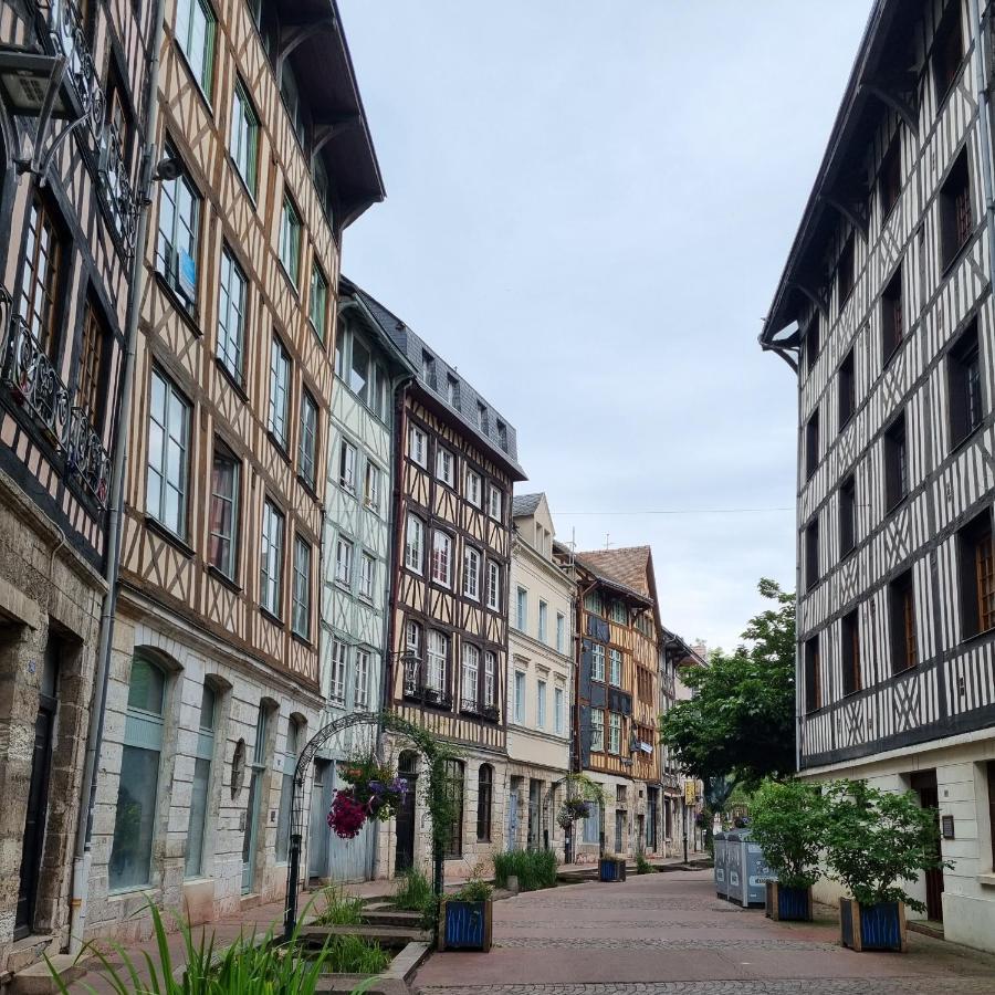Centre-Ville Le Nid D'Amour Jacuzzi Appartement Rouen Luaran gambar